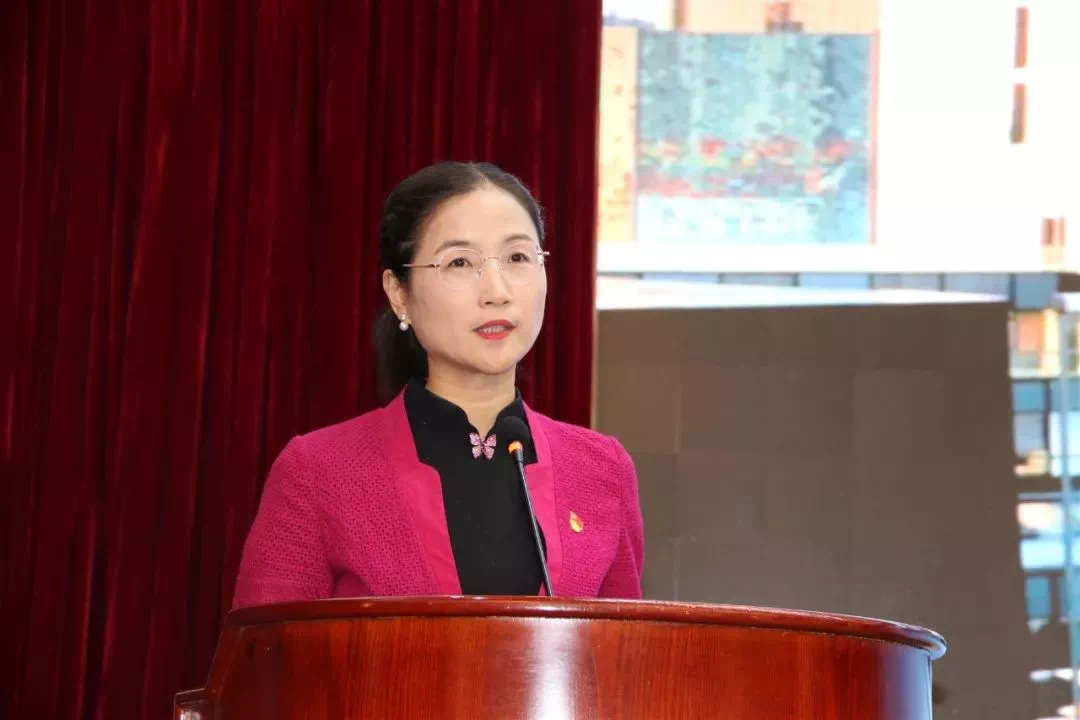 演員紀玲的表演藝術(shù)學(xué)習(xí)指南，從初學(xué)者到進階者的全方位指南